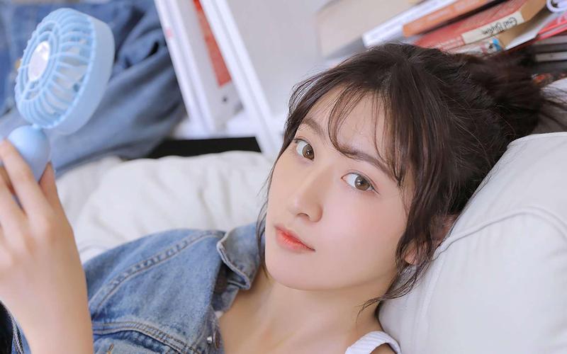 根据您的需求，生成的SEO标题如下：

**18岁禁止观看在线视频，如何识别违规内容与选择安全流媒体平台的长尾关键词指南**

（含3个长尾关键词：①18岁禁止观看在线视频 ②识别违规内容 ③安全流媒体平台）