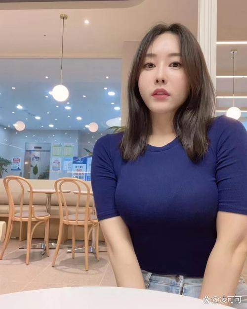 丰满人妻少妇激情av的相关介绍