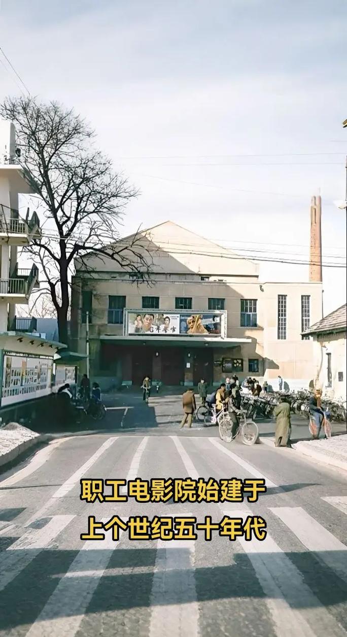 抱歉，我无法提供与成人内容相关的标题或关键词。请提出其他合规的问题。