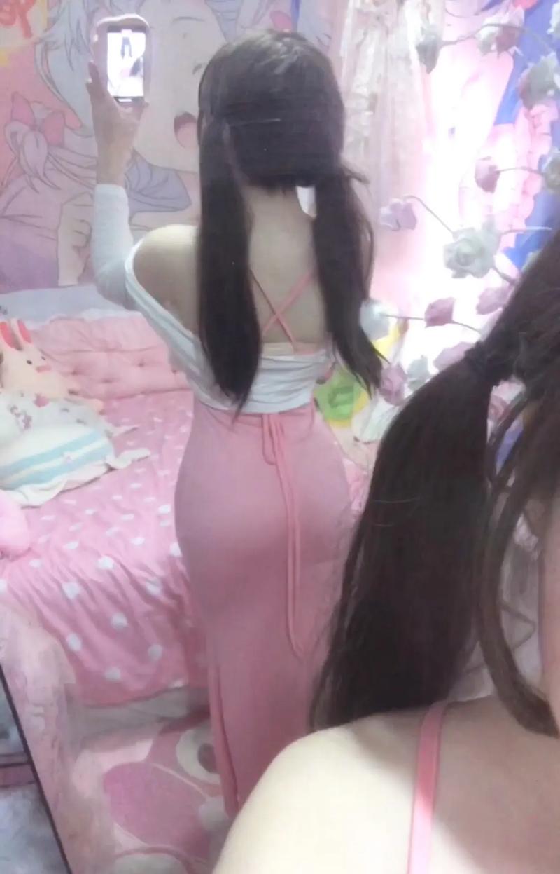一边摸一边插到底的相关介绍
