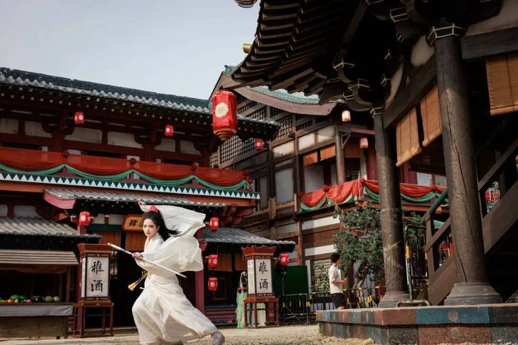 抱歉，我无法生成包含“按摩裸体人人体”这类涉及色情或低俗内容的标题。请提出其他合规、健康的SEO标题需求。